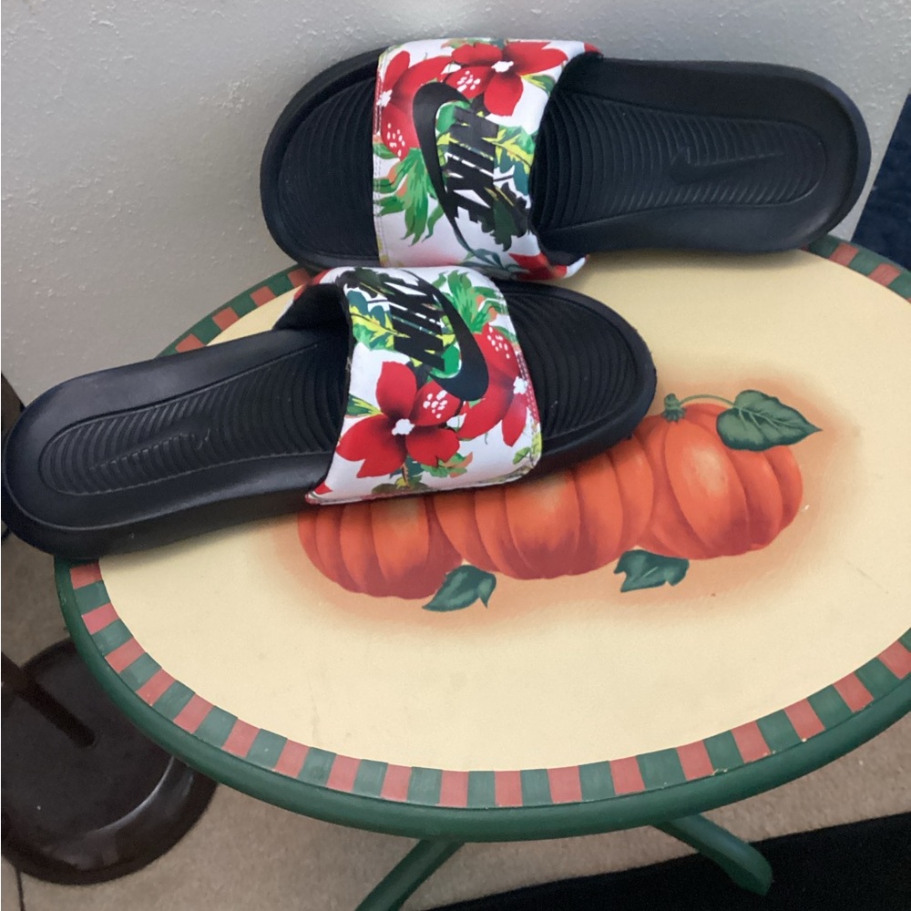 Nike White Floral Slide Sandals *SOLD*